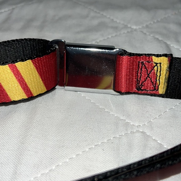 Buckle Down Kids Hash Mark Stripe Double Maroon/Gold Seatbelt Belt NWT - Picture 8 of 10